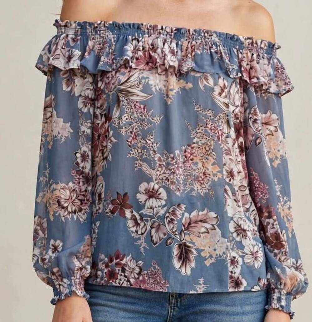 Torrid Crinkle Chiffon Ruffle Off Shoulder Blue Floral Top
Sz-M/L (10)